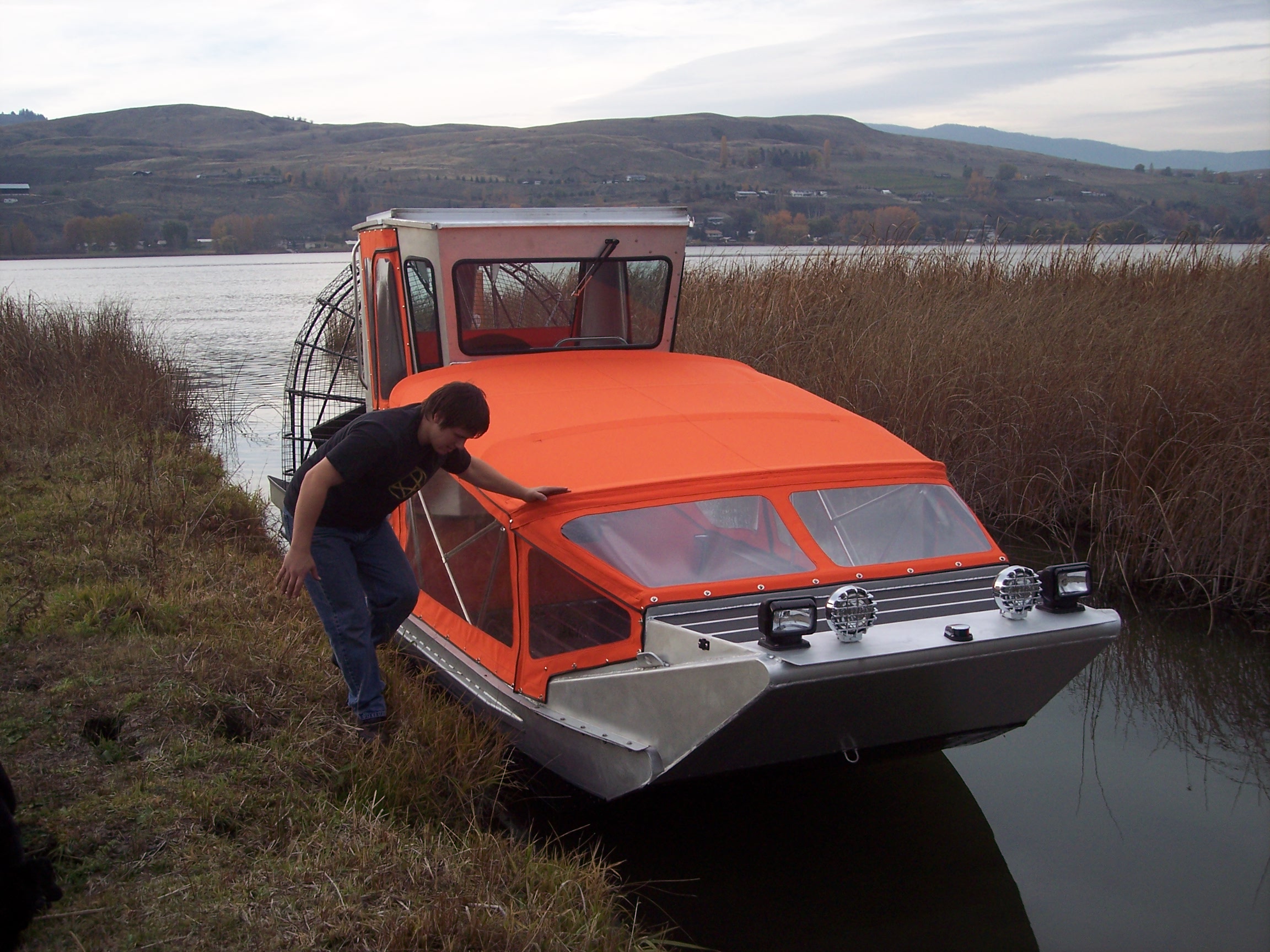 Pre-owned Airboats